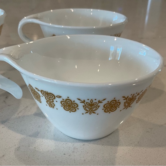Vintage Corelle Set of 4 Golden Butterfly Hook Handle Coffee/Tea//Mugs - Picture 2 of 8